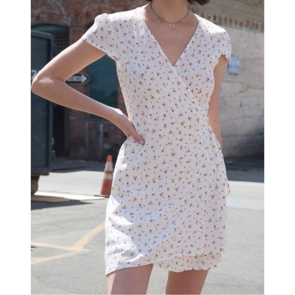 Brandy melville robbie wrap dress